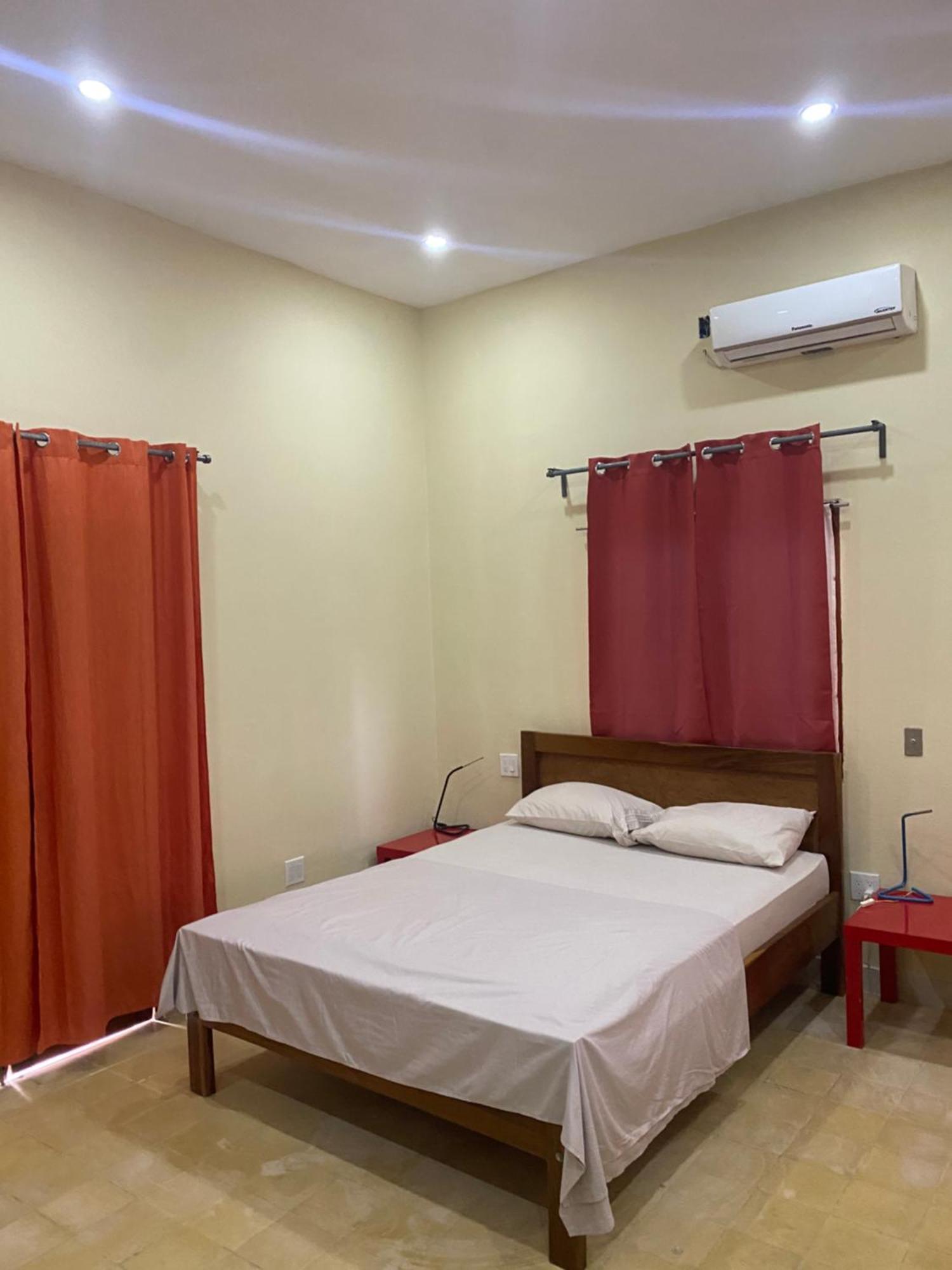 גרנאדה Apartamentos Casa Amarilla מראה חיצוני תמונה