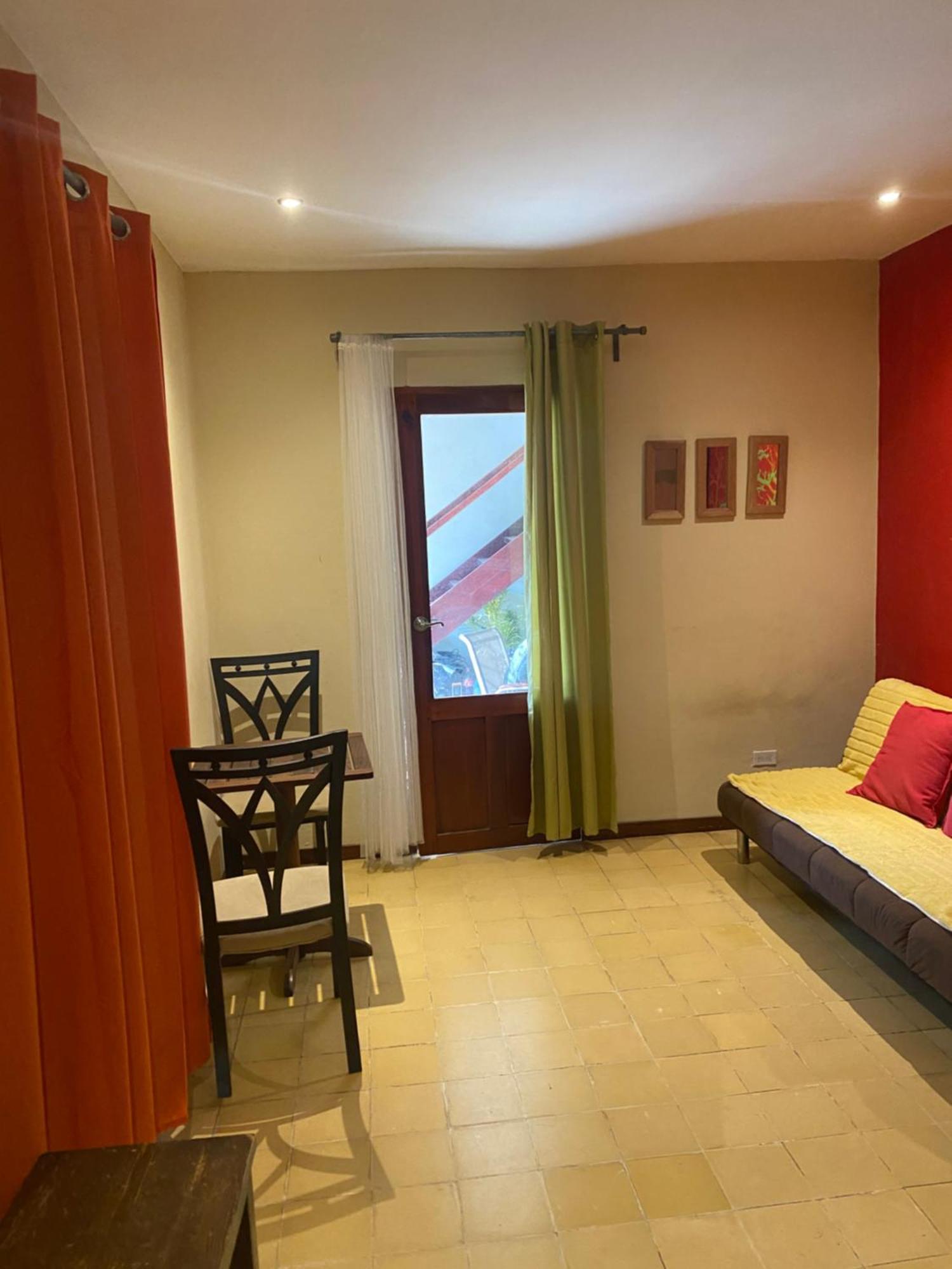 גרנאדה Apartamentos Casa Amarilla מראה חיצוני תמונה