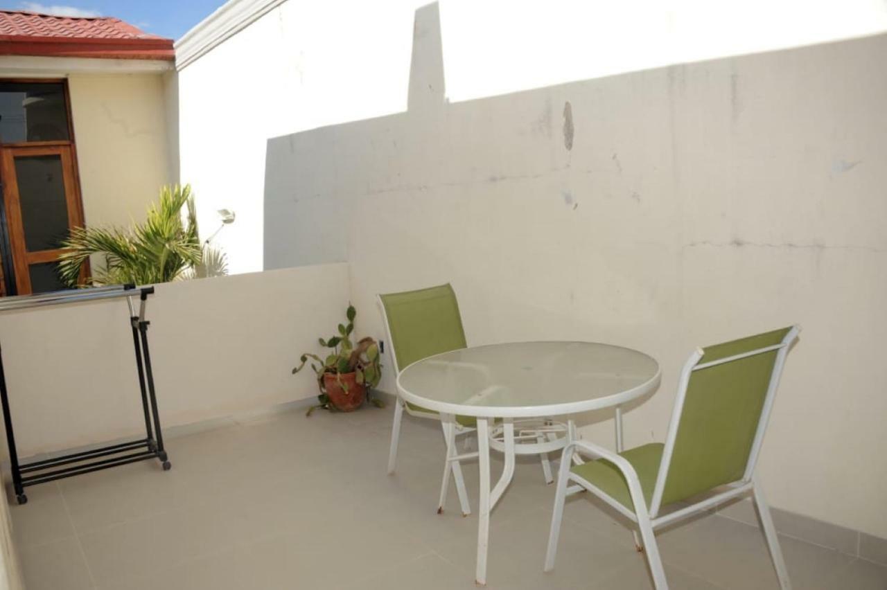 גרנאדה Apartamentos Casa Amarilla מראה חיצוני תמונה